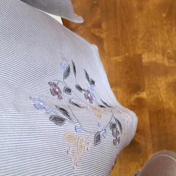 Light lilac grey 100% silk cardigan - Picture 5 of 7